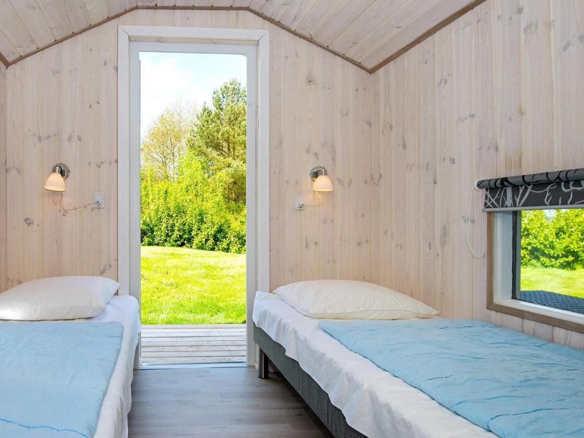 8 Person Holiday Home In Hejls エクステリア 写真